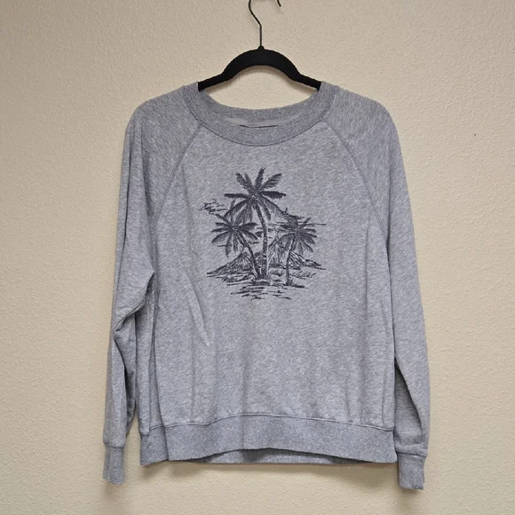 トップス Palm tree sweatshirt / navy Old Navy | Tops | Clearance Old Navy Palm Tree Sweatshirt